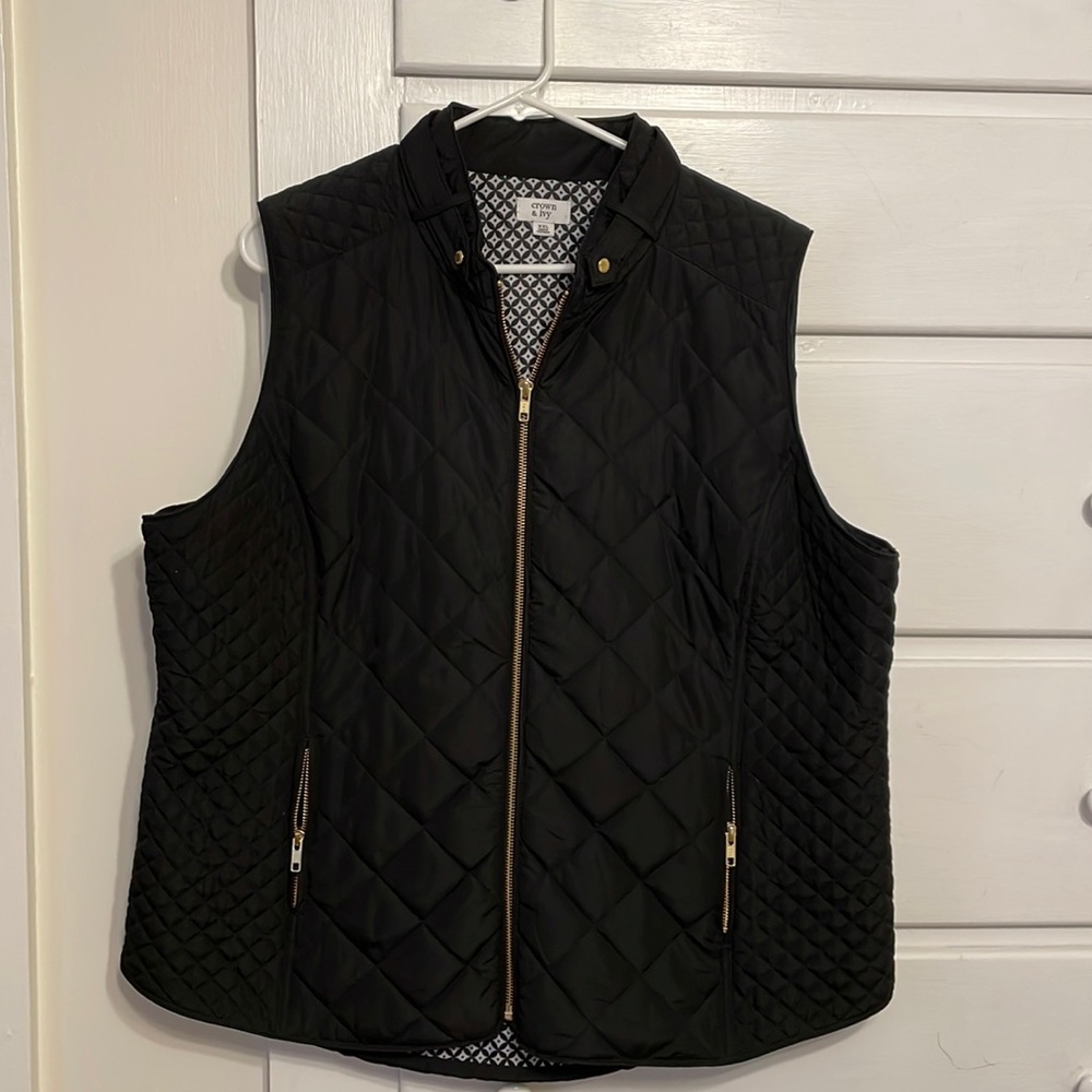 Crown & Ivy Dress Vest